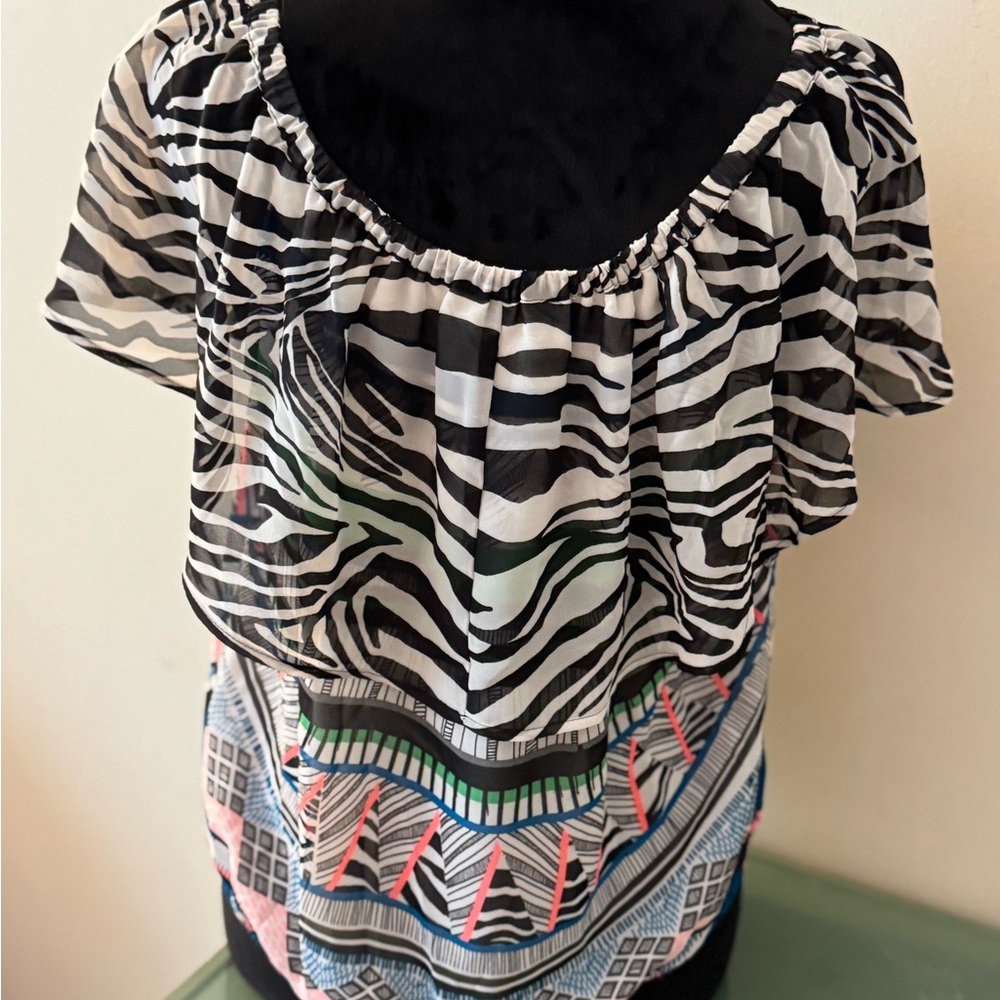 Express Blouse 
Size Medium
New w/tags